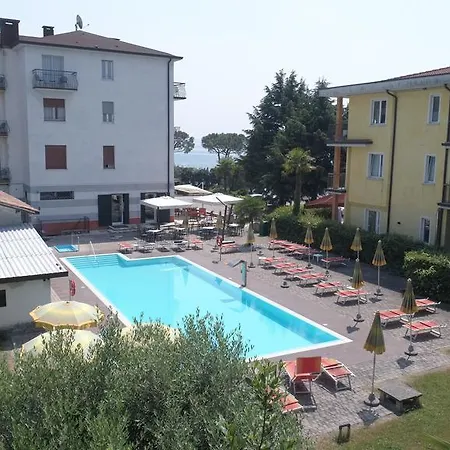 Hotel Mirabello 3*