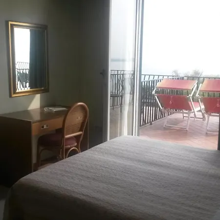 Hotel Mirabello 3*