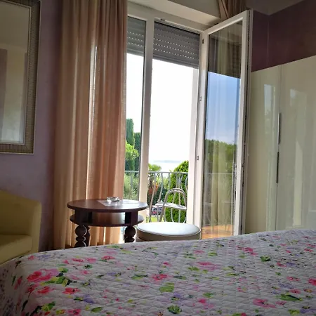 Hotel Mirabello